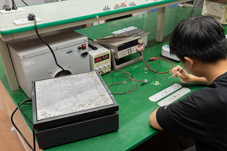 Ningbo Forland Lighting Technology Co., Ltd.